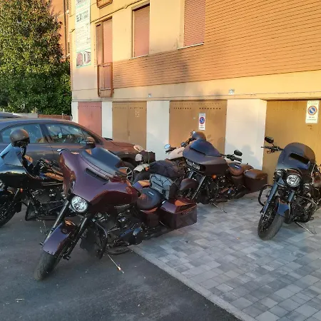 Апартаменты Casa Mercato Модена